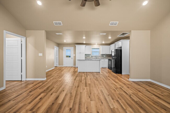 Building Photo - 4008 East F M 1729