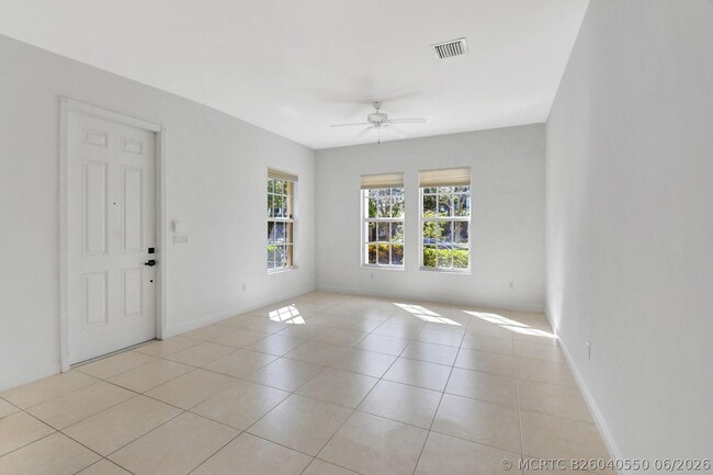 Building Photo - 838 NW 83rd Ln