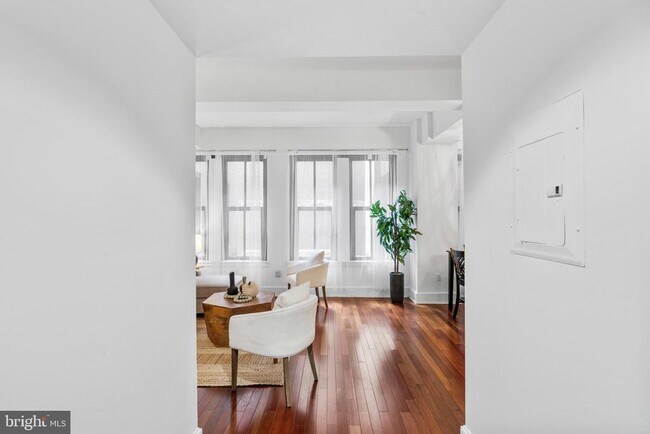 Building Photo - 1500 Chestnut St