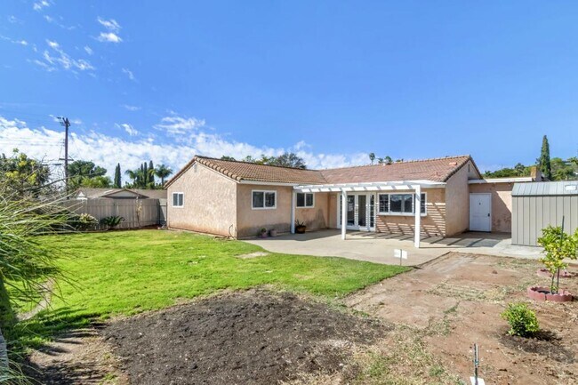 Building Photo - 1101 Calle Vista Ave