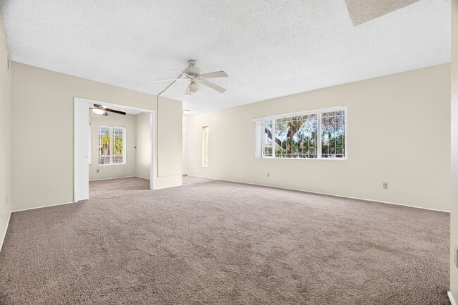 Building Photo - 510 W Cll Lago