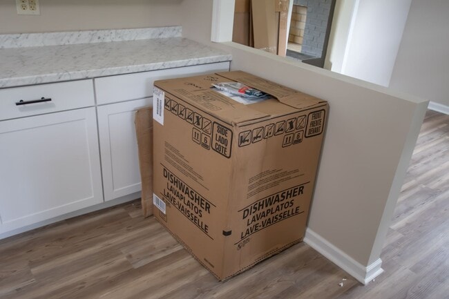 Building Photo - ONE YEAR LEASE WITH POSSIBLE LEASE PURCHAS...