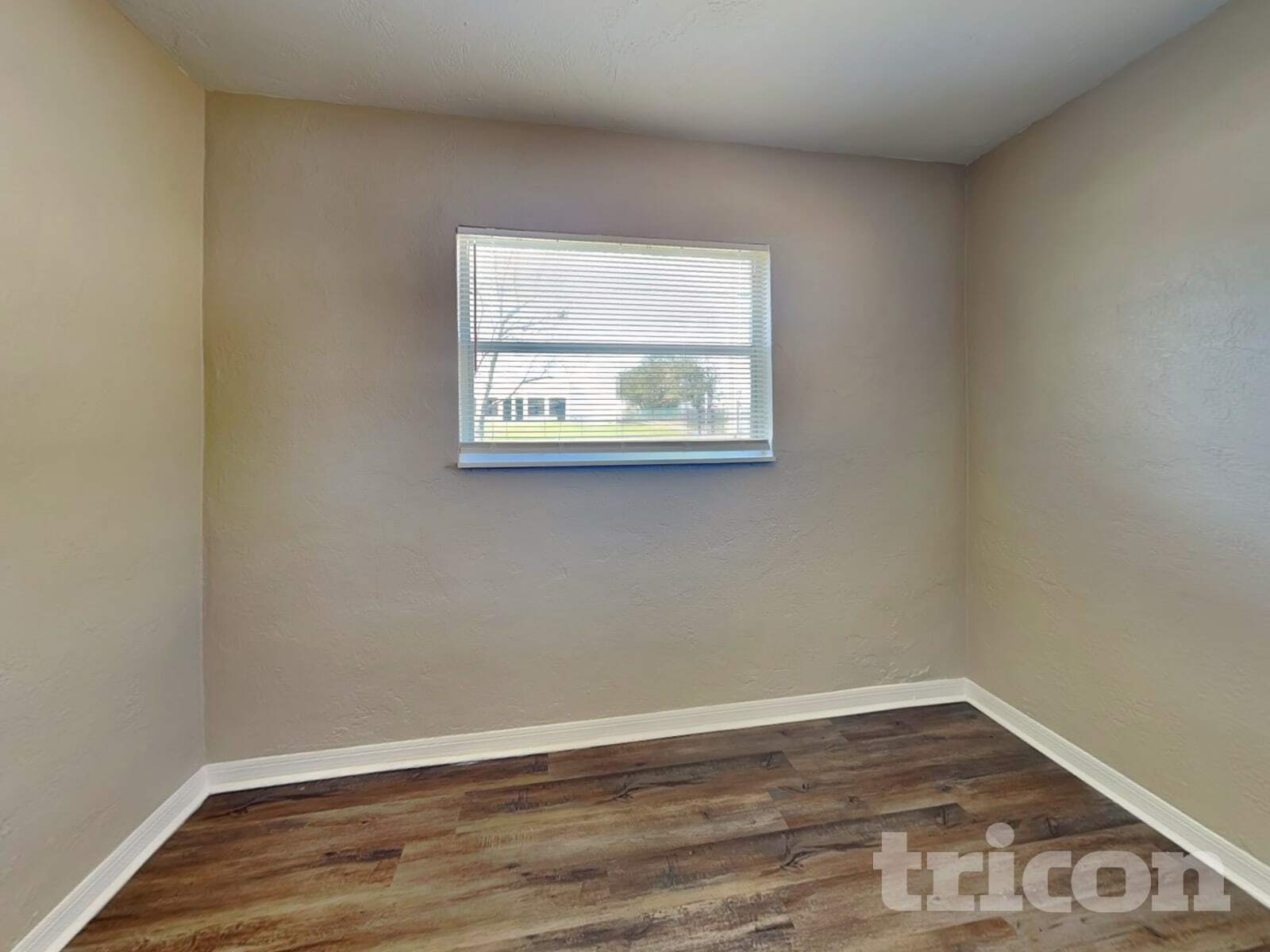 Building Photo - 5601 N 16th St