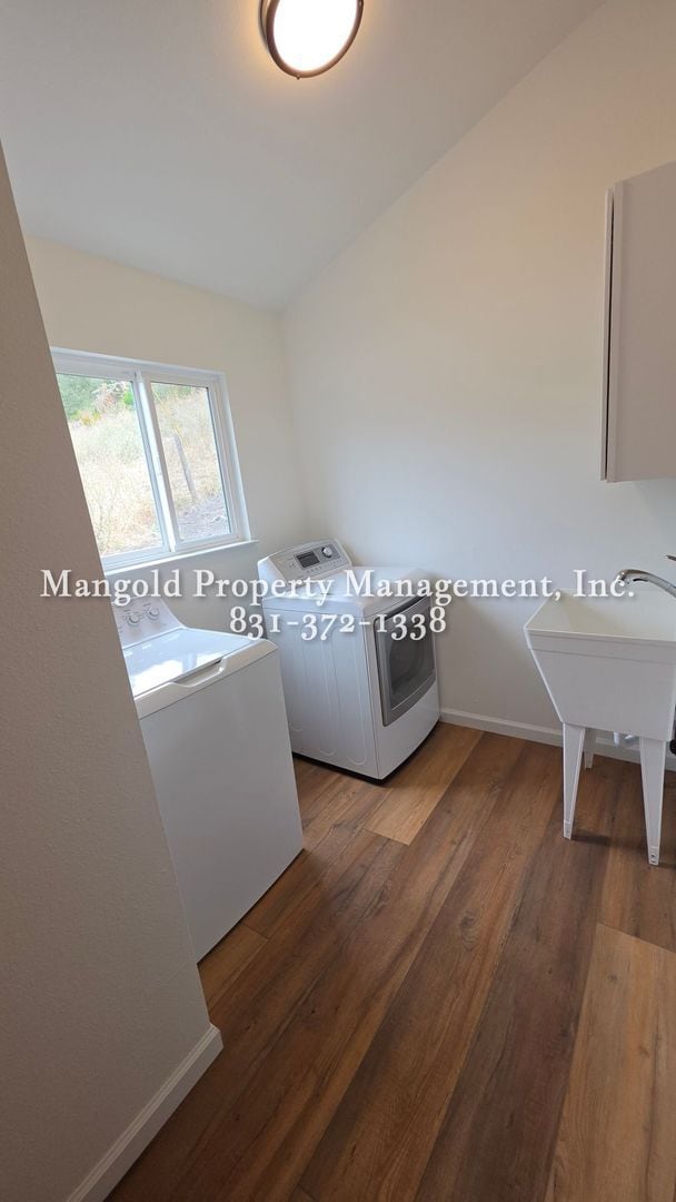 Building Photo - 28 Castanada Pl