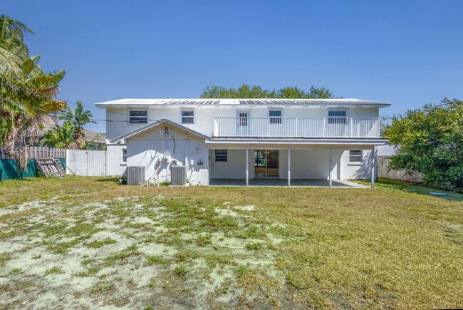 Building Photo - 8888 SE Colony St