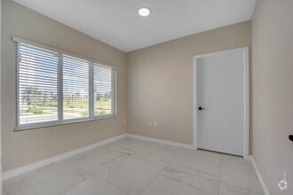 Building Photo - 13831 SW 262nd Ln