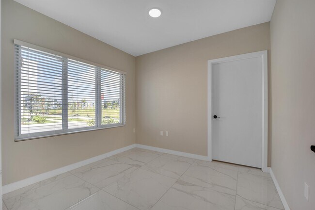 Primary Photo - 13831 SW 262nd Ln