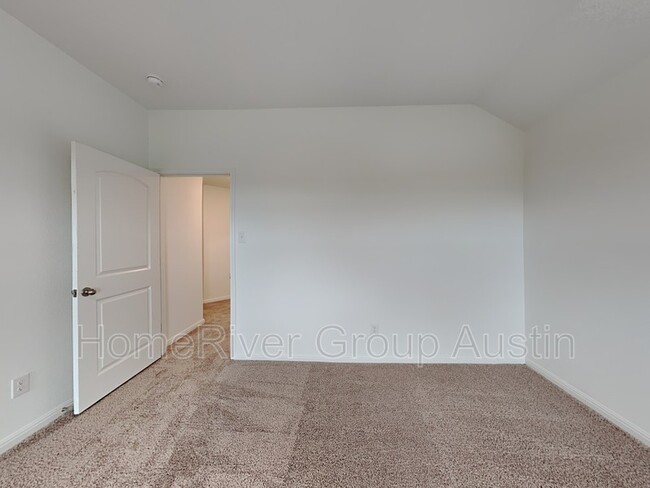 Building Photo - 18100 Speculator Ln