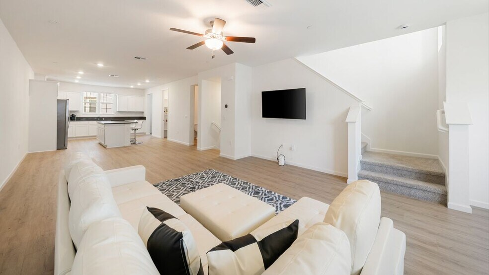 Building Photo - 4474 Saone Walk