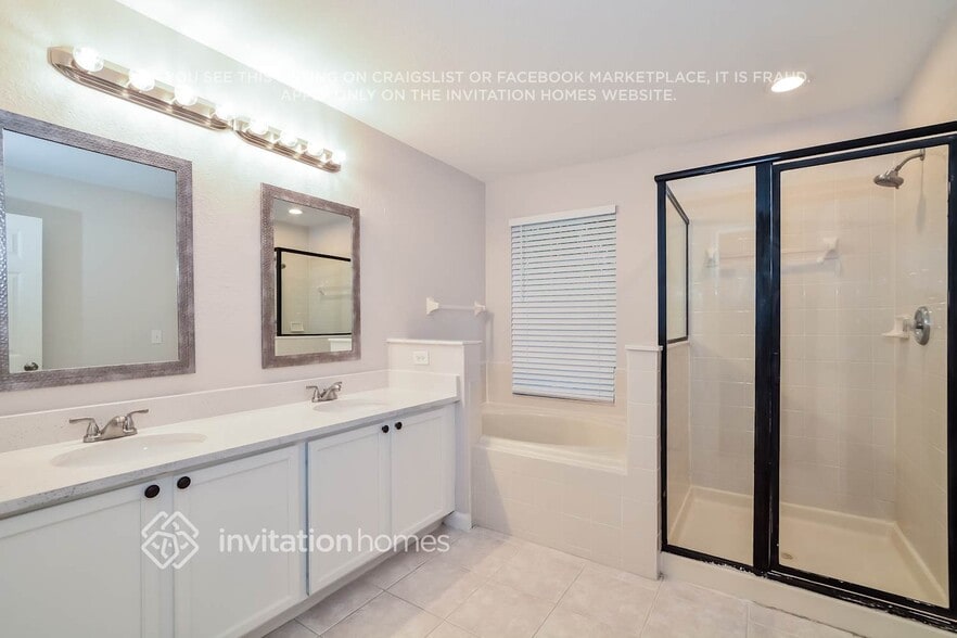 Building Photo - 14233 Turning Leaf Dr