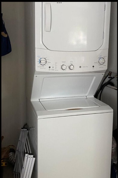 Building Photo - 301 N Grant Ave