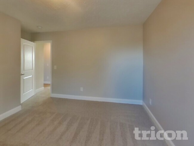 Building Photo - 716 Cedar Ln