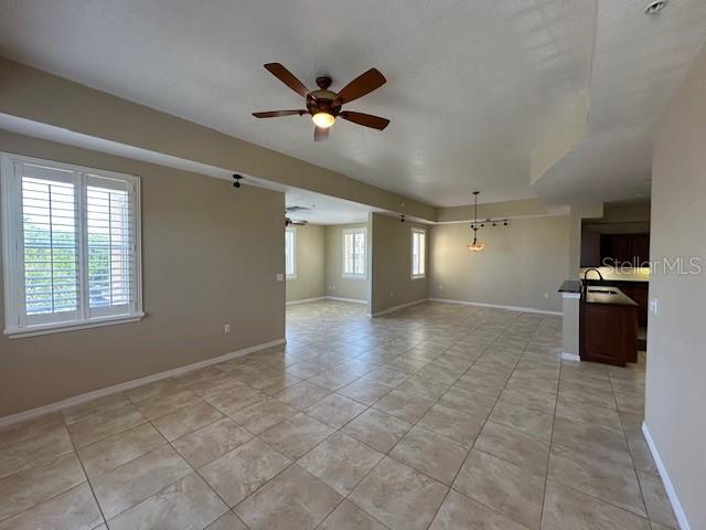 Building Photo - 606 Wells Ct