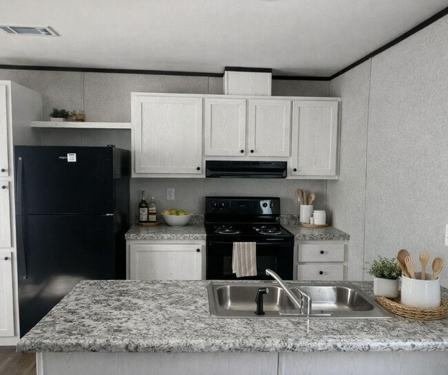 Building Photo - 33 Park Pl