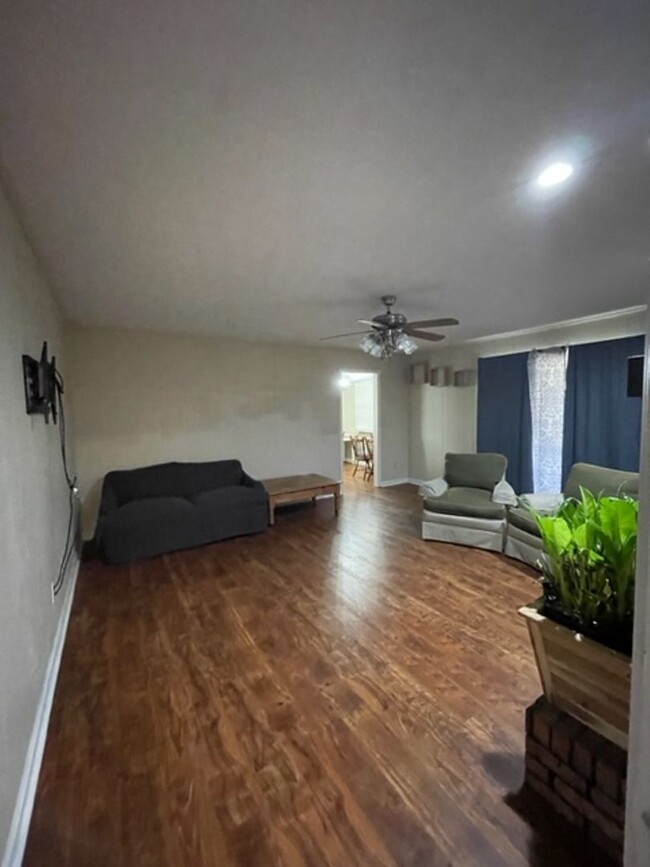 Building Photo - City of Maryville 37803 - 3 bedroom, 2 bat...