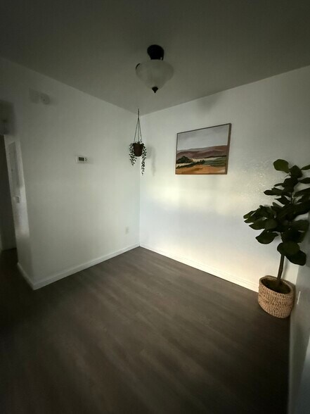 Building Photo - 2350 Alta Garden Ln