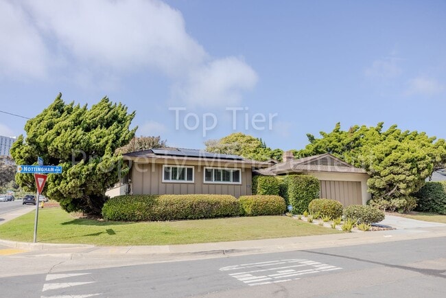Primary Photo - Charming Mid-Century Home | 4BR, 3BA | 2,4...