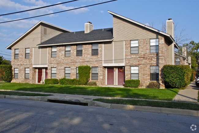 Building Photo - Sycamore Square Townhomes