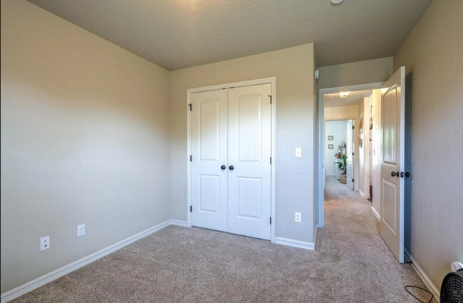 Building Photo - Prime Location! 3 bed/ 2 bath! Coming Soon!