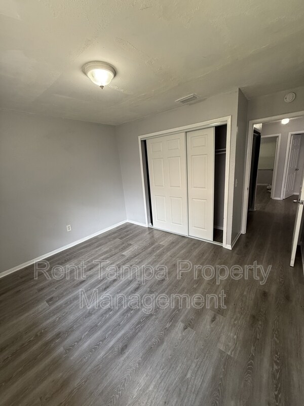Building Photo - 8304 N Mulberry St