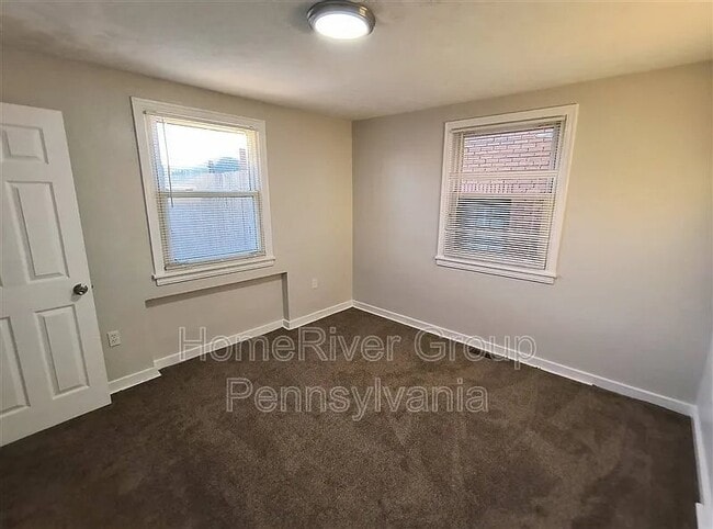 Building Photo - 881 Miller Ave
