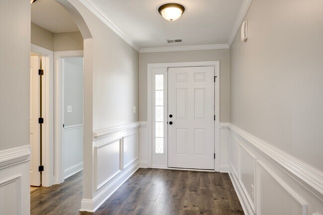 Building Photo - 635 Shipley Ave