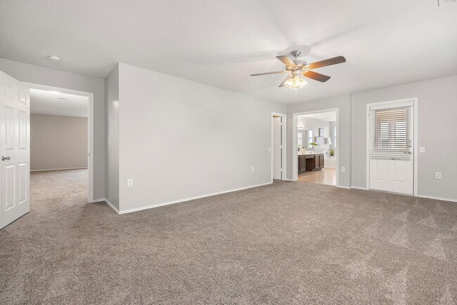 Building Photo - 9028 Sun Shower Bend