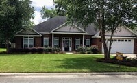 Building Photo - Beautiful home in Grove Point