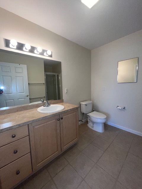 Master Bedroom Bathroom - 300 Woodcrest Ln