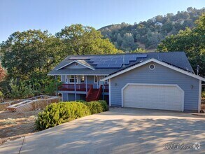 Building Photo - Hidden Valley Lake Rental- PGE included