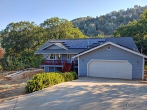 Building Photo - Hidden Valley Lake Rental- PGE included