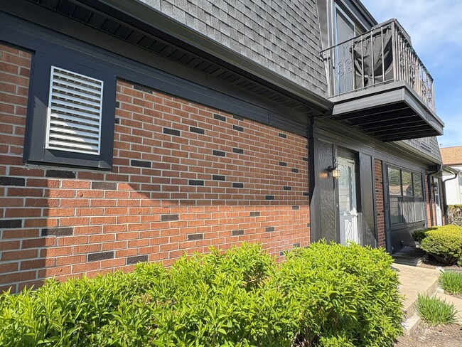 Building Photo - 1216 Inverrary Ln