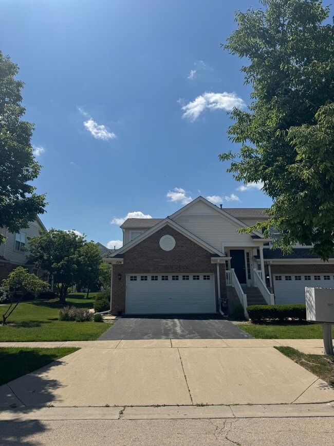 Building Photo - 1574 Millbrook Dr