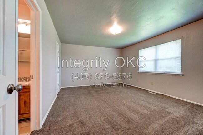 Building Photo - 7200 NW 115th St