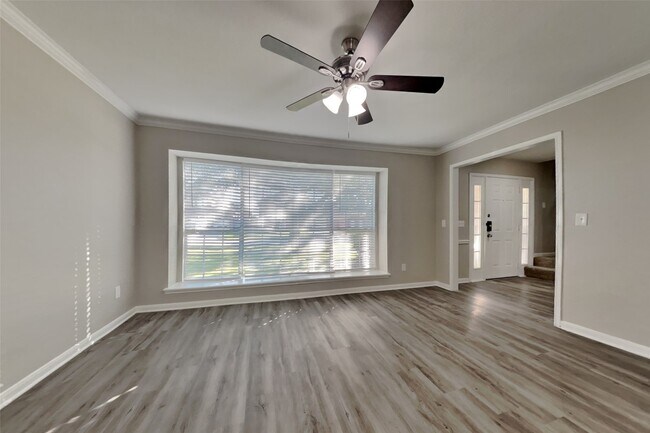 Building Photo - 19123 Oakway Dr