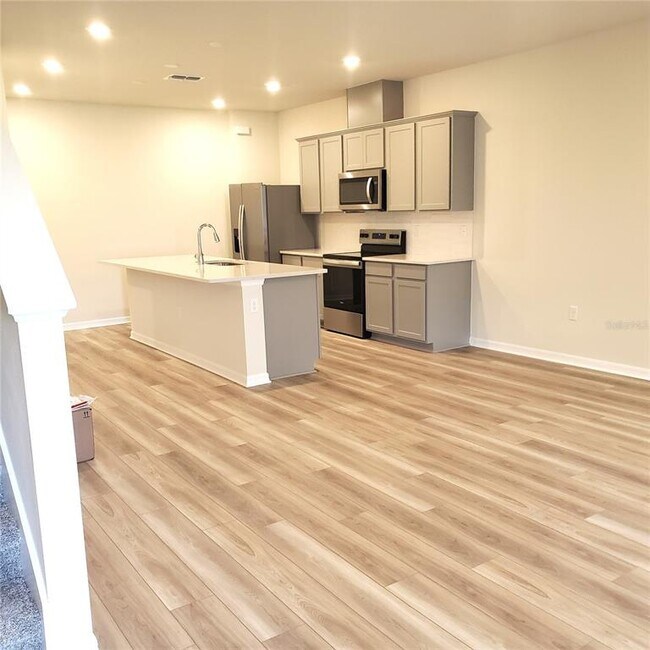 Building Photo - 6316 Tabebuia Pkwy