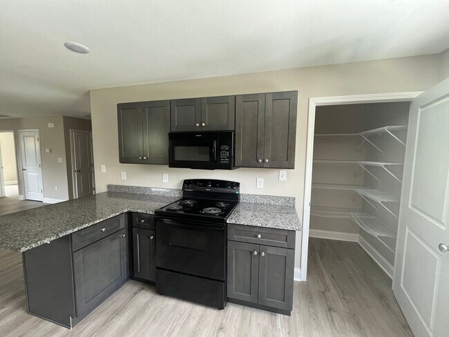 Building Photo - 815/817 Ellis St