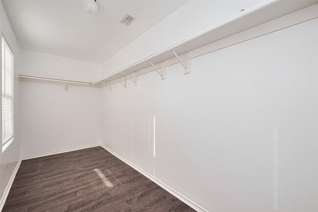Building Photo - 508 Birch Cluster Ct