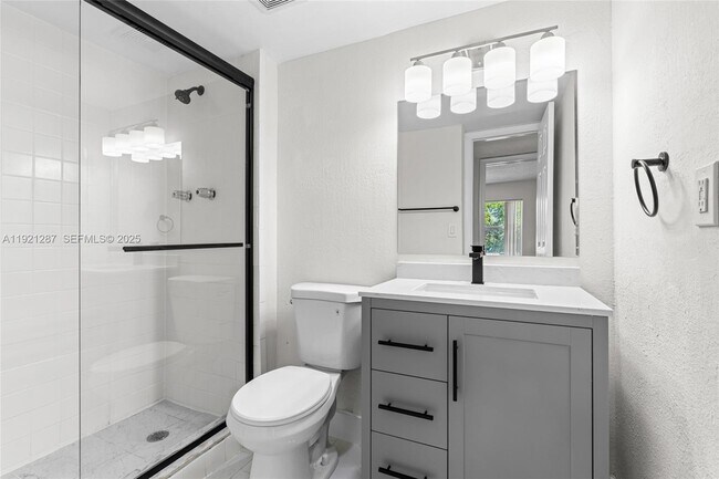 Building Photo - 4215 N University Dr