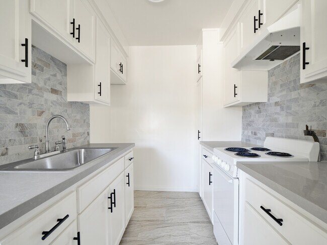 Building Photo - 7228 Allott Ave
