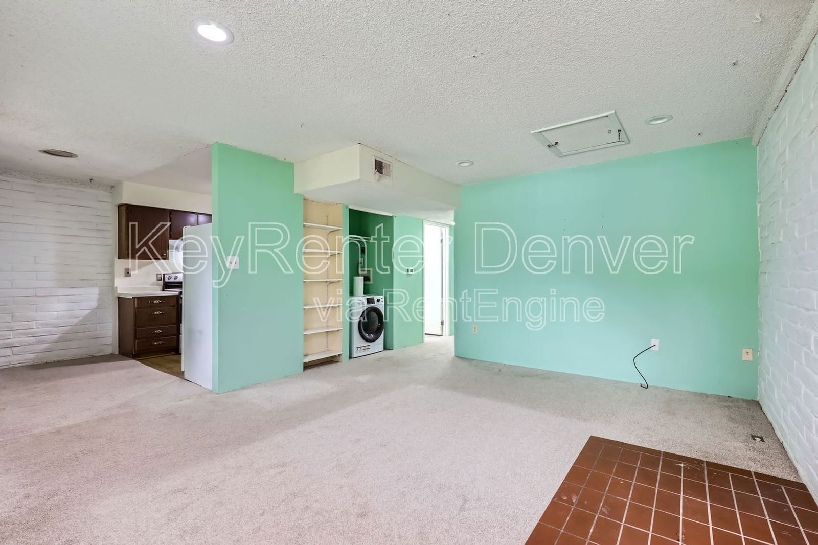 Building Photo - 6800 E Tennessee Ave