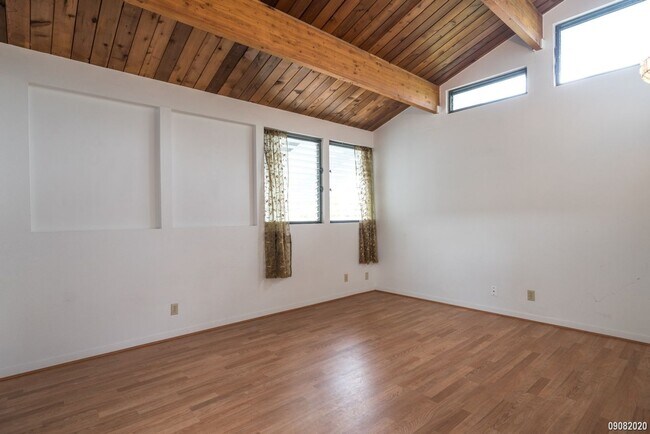 Building Photo - Large 4 Bedroom 3 Bath in Ahuimanu - Pet Negotiable $4950 47-500 Henoheno