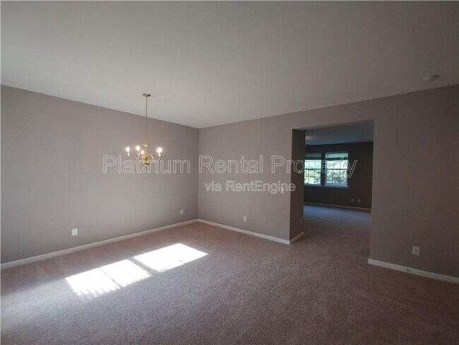Building Photo - 6205 Park Leaf Walk