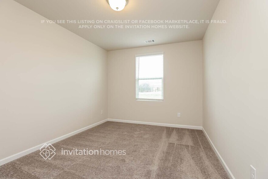 Building Photo - 125 Fister Dr