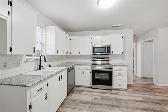 Building Photo - 607 Oldham St