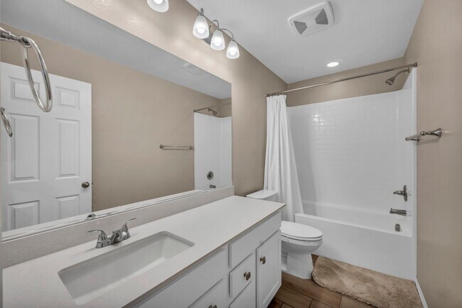 Building Photo - 688 Monroe Hl Pl