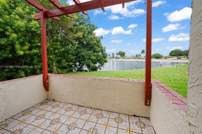 Building Photo - 8530 SW 149th Ave