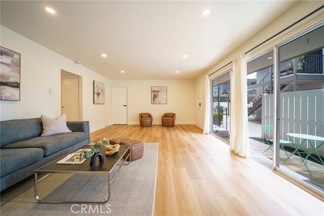 Primary Photo - 2940 W Carson St