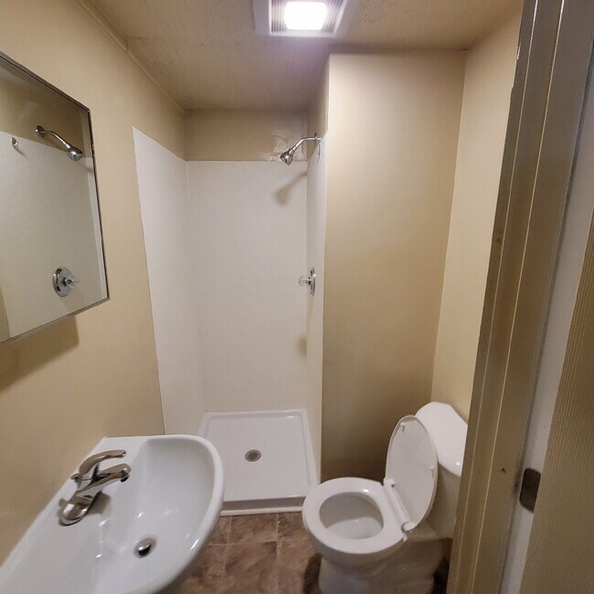 Building Photo - Near Southeast 3BR/2BA Home for Rent!