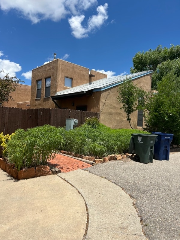 Building Photo - 132 Romero St